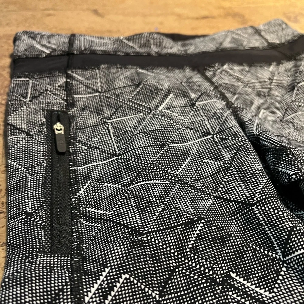 Lululemon - Inspire Tight II (25") Formation Alpine White Black / Black - Picture 5 of 9